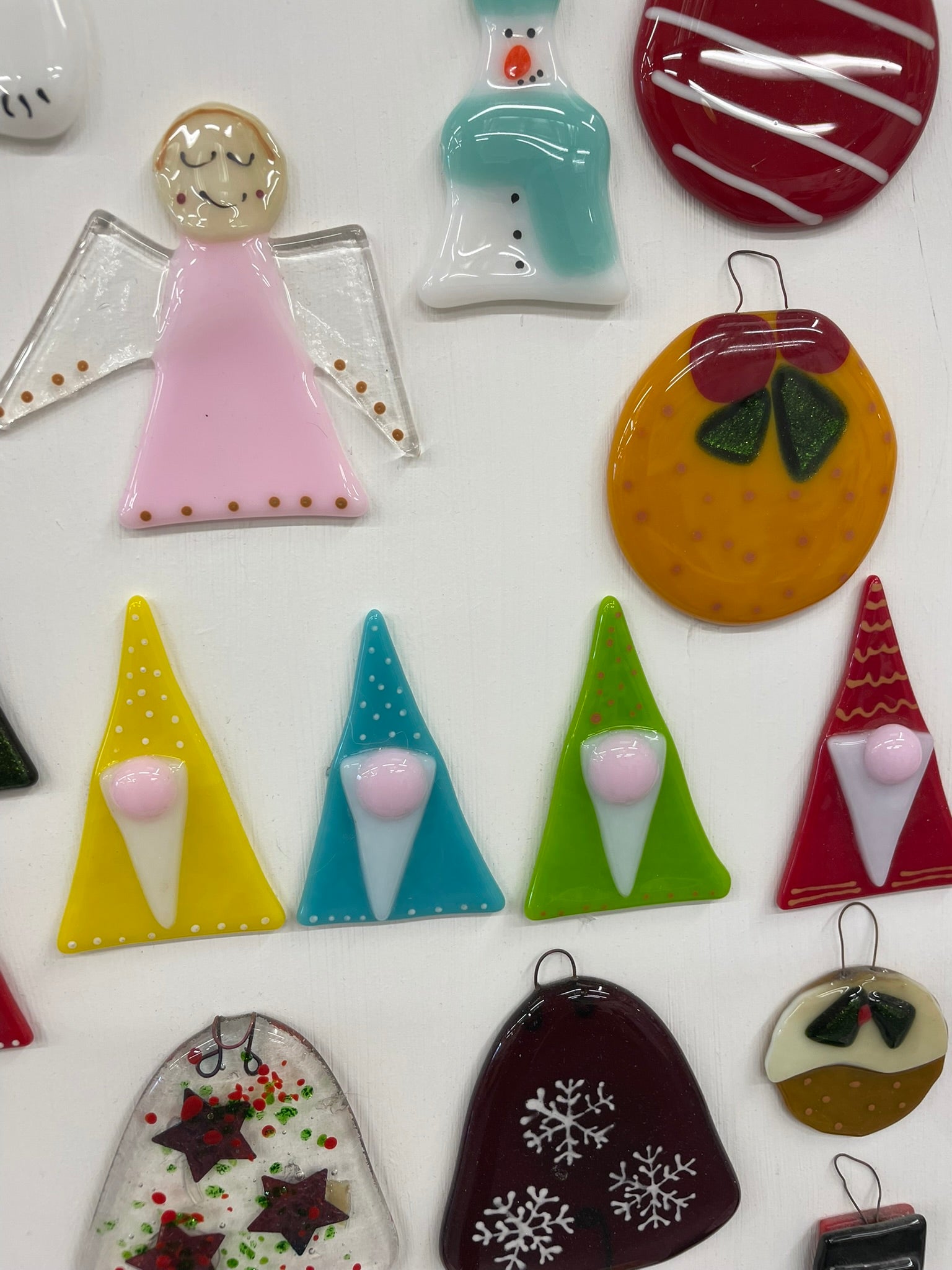 Glass Christmas Decorations, Mulled Wine & Mince Pies image 11