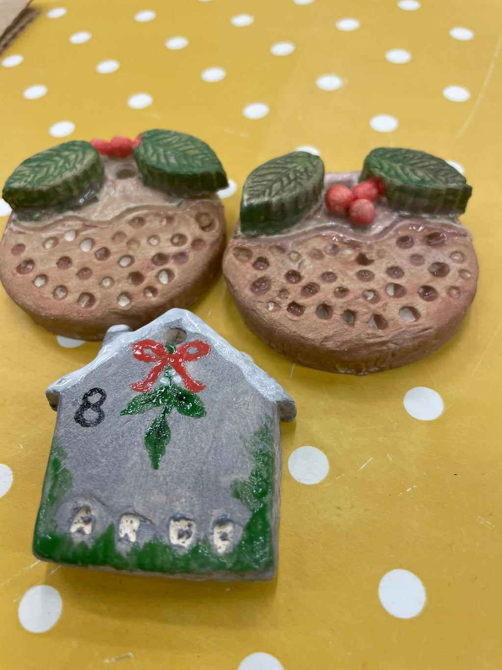 Ceramic Christmas Decorations Mulled Wine and Mince Pies image 6