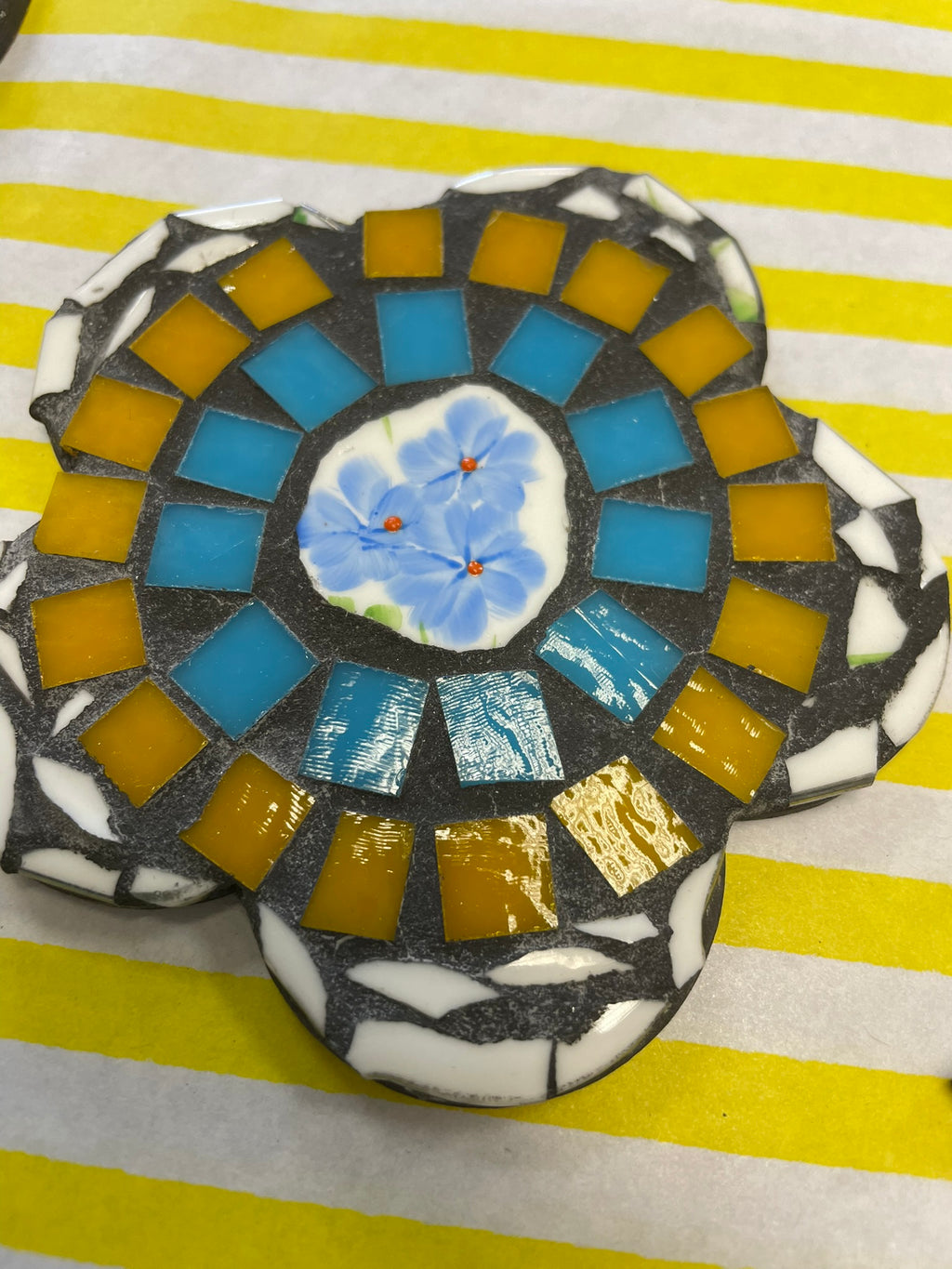 Mosaic Easter/Spring Decorations image 12