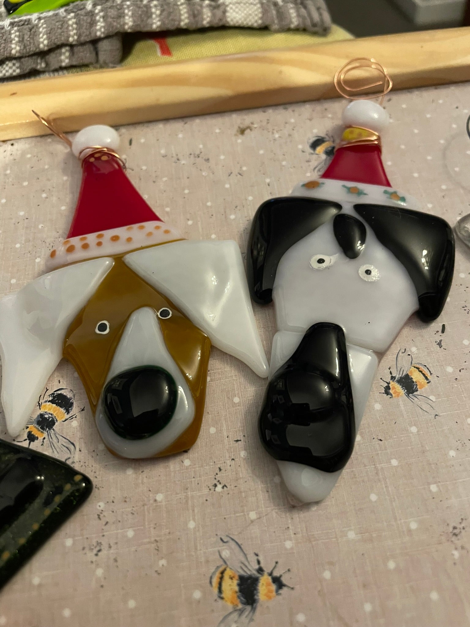Glass Christmas Decorations, Mulled Wine & Mince Pies image 12